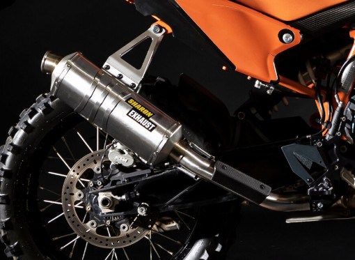 rade-garage-sharon-790-890-exhaust1 rade-garage-sharon-790-890-exhaust1