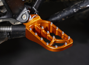 Larger & Lower Footpegs