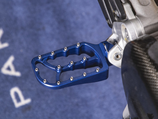 rade-garage-footpegs1