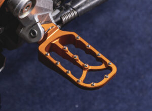Larger & Lower Footpegs - orange