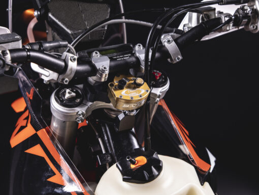 rade-garage-scotts-steering-damper-gallery3