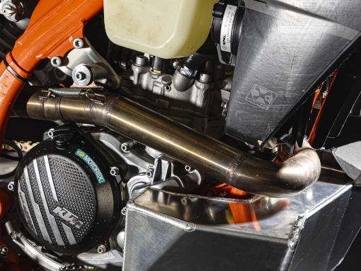 rade-garage-exc-my24-auxiliary-tank3