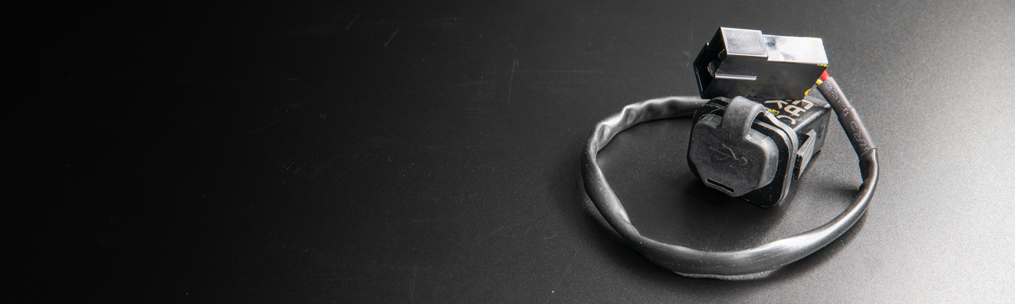 rade-garage-usk-power-outlet-banner1